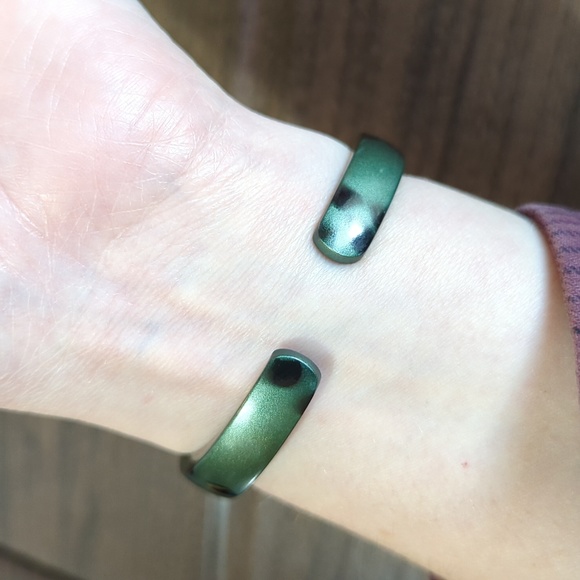 Bay Studios Christmas Tree Watch Hinged Green Acrylic Bangle Cuff - Picture 6 of 7